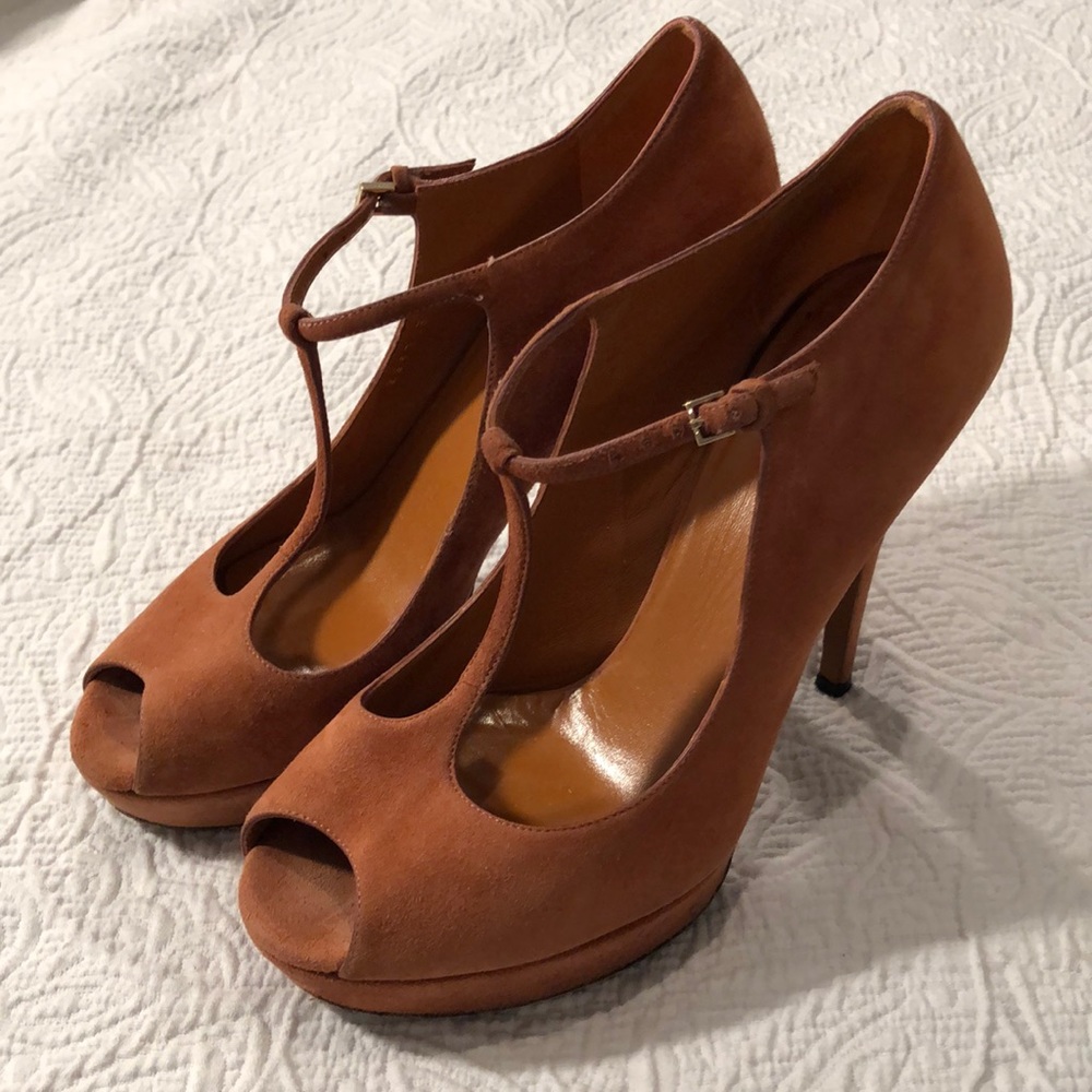 Gucci pink suede T-Strap